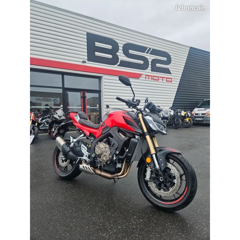 QJMOTOR SRK 800 Démo