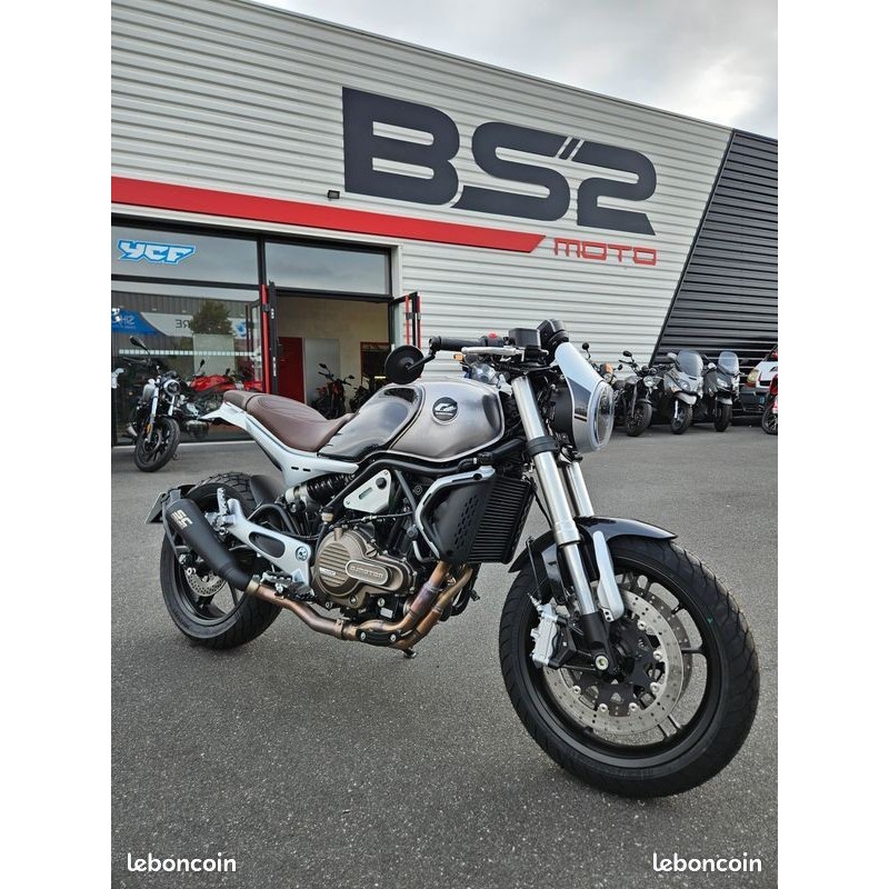 QJMOTOR SRV 550 Café Racer QJMOTOR SRV 550 Café Racer